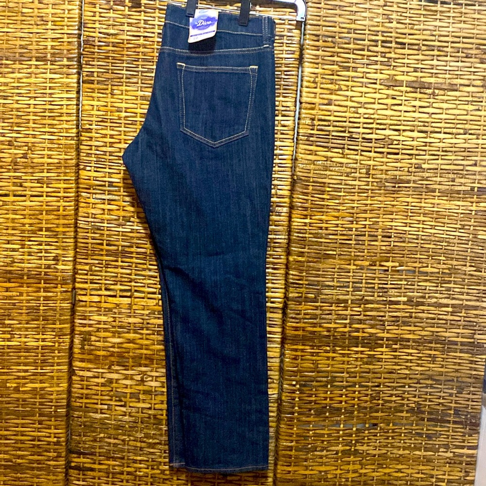 NWT Old Navy ‘The Diva’ DARK WASH Jeans 12 short